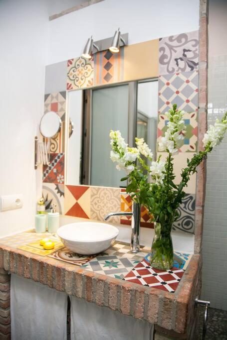 Beautiful Silent Apartment Private Parking Seville Exterior photo