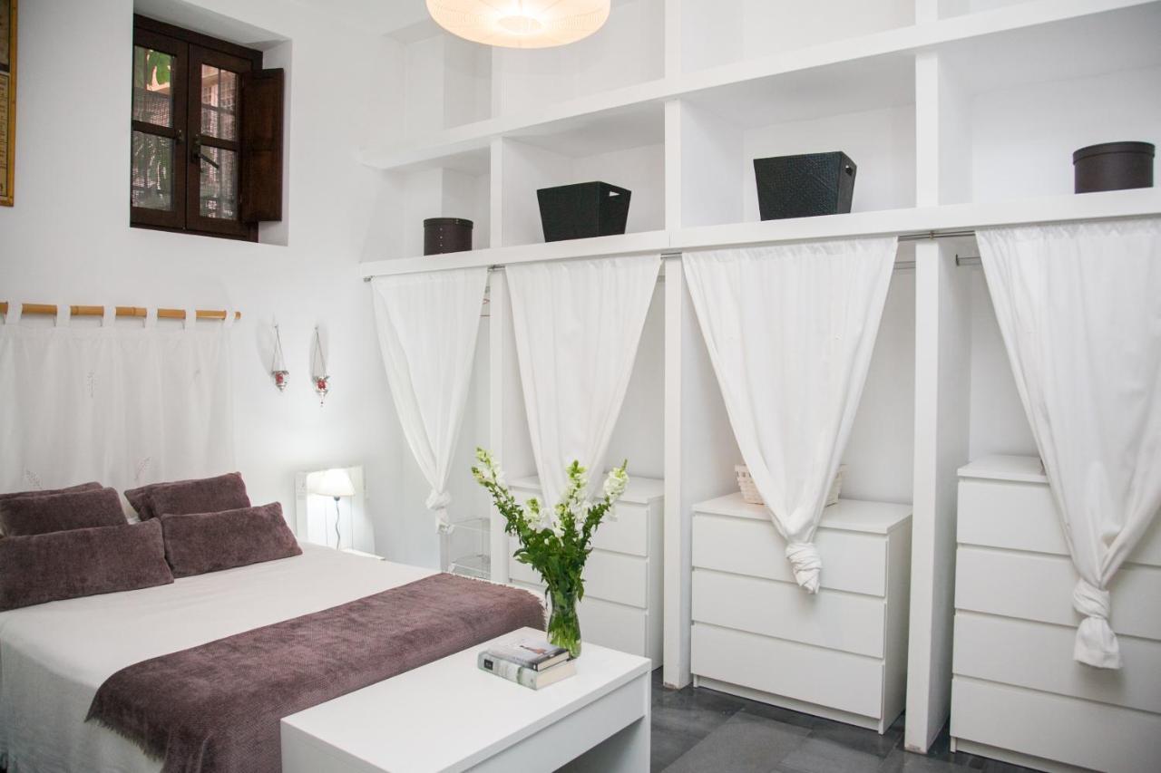 Beautiful Silent Apartment Private Parking Seville Exterior photo